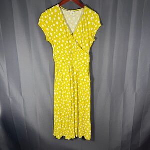 Boden size 6L Lola Viscose Jersey dress in a yellow Daisy Print V neck.